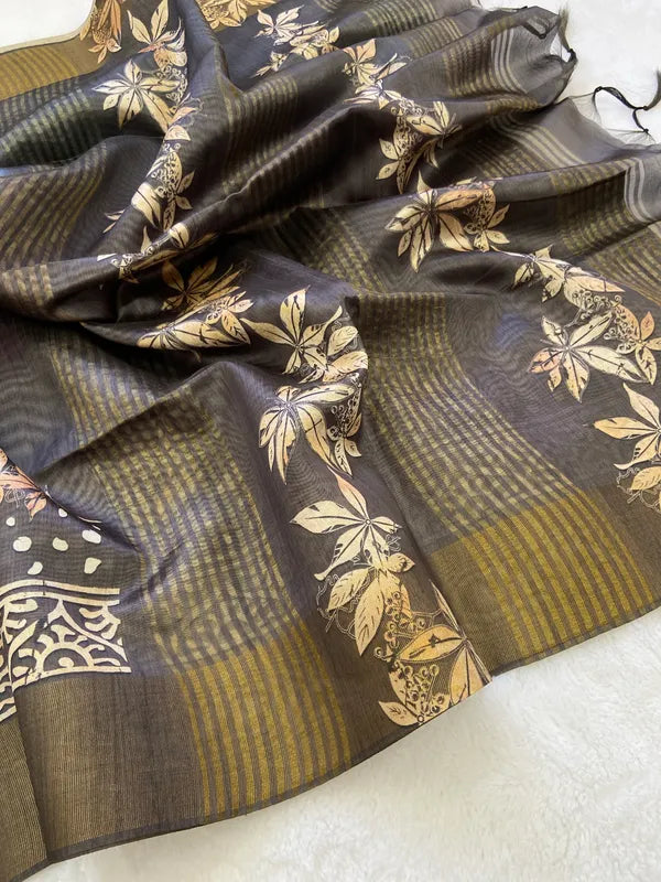 SOFT TUSSAR SILK SAREE WITH BEAUTIFUL PRINT WITH ATTRACTIVE PALLU AND CONTRAST PALLU  WITH TASSAL