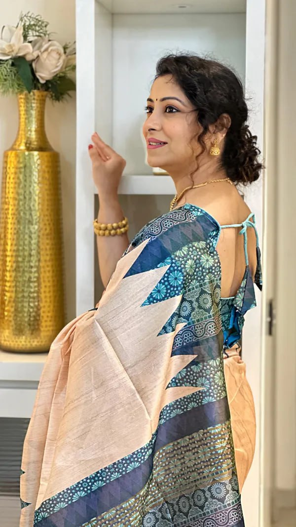 SOFT TUSSAR SILK SAREE WITH BEAUTIFUL PRINT WITH ATTRACTIVE PALLU AND CONTRAST PALLU  WITH TASSAL