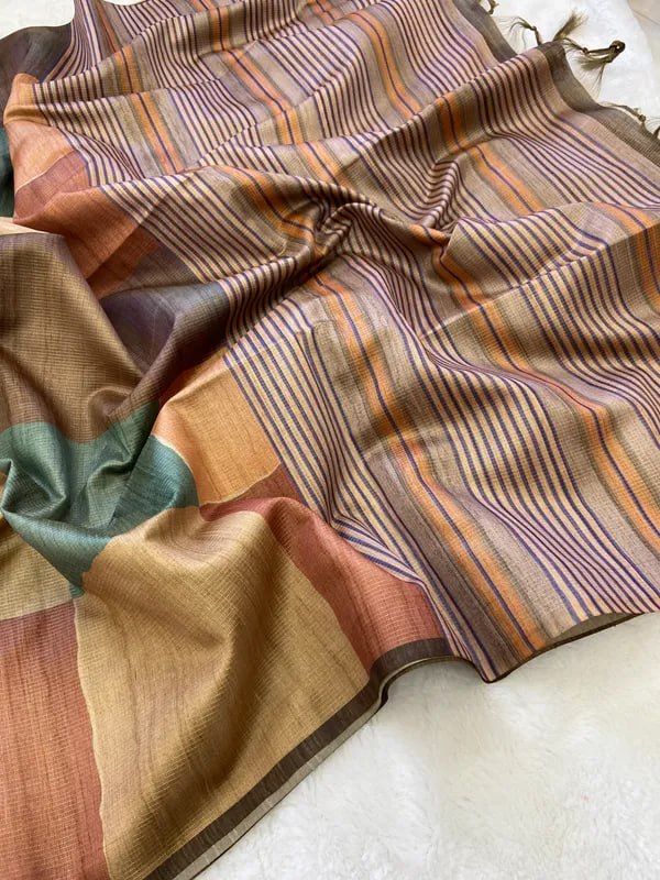 SOFT TUSSAR SILK SAREE WITH BEAUTIFUL PRINT WITH ATTRACTIVE PALLU AND CONTRAST PALLU  WITH TASSAL