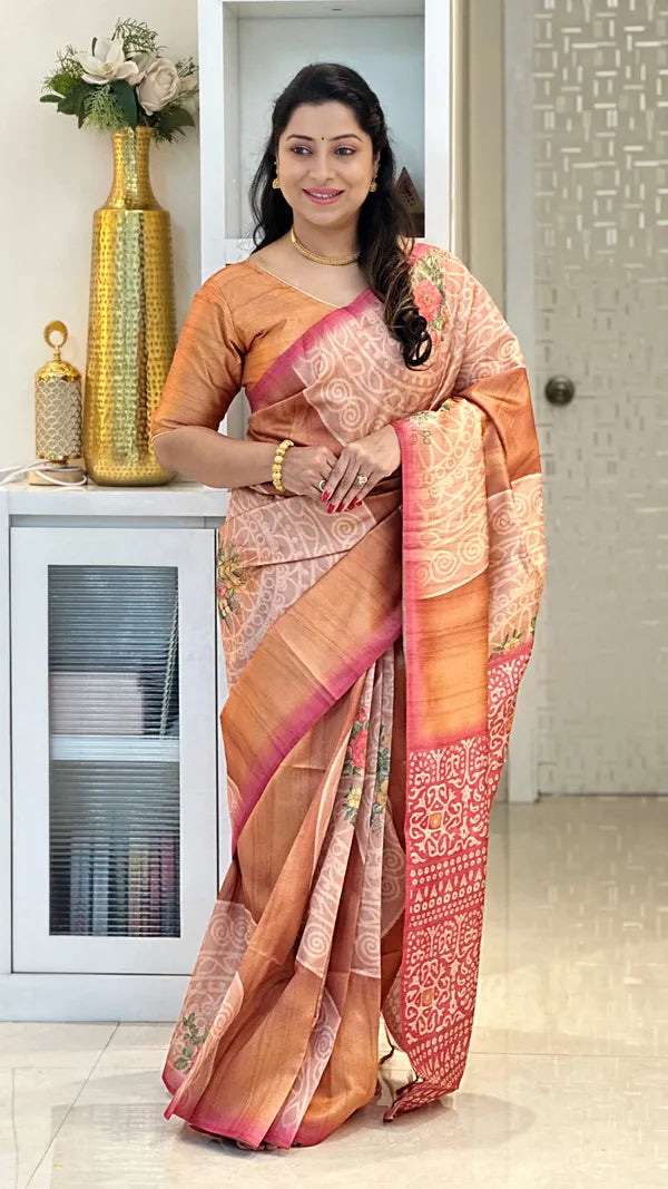 SOFT TUSSAR SILK SAREE WITH BEAUTIFUL PRINT WITH ATTRACTIVE PALLU AND CONTRAST PALLU  WITH TASSAL