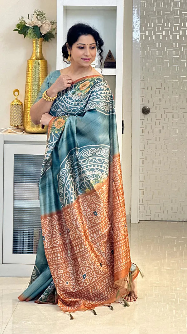 SOFT TUSSAR SILK SAREE WITH BEAUTIFUL PRINT WITH ATTRACTIVE PALLU AND CONTRAST PALLU  WITH TASSAL