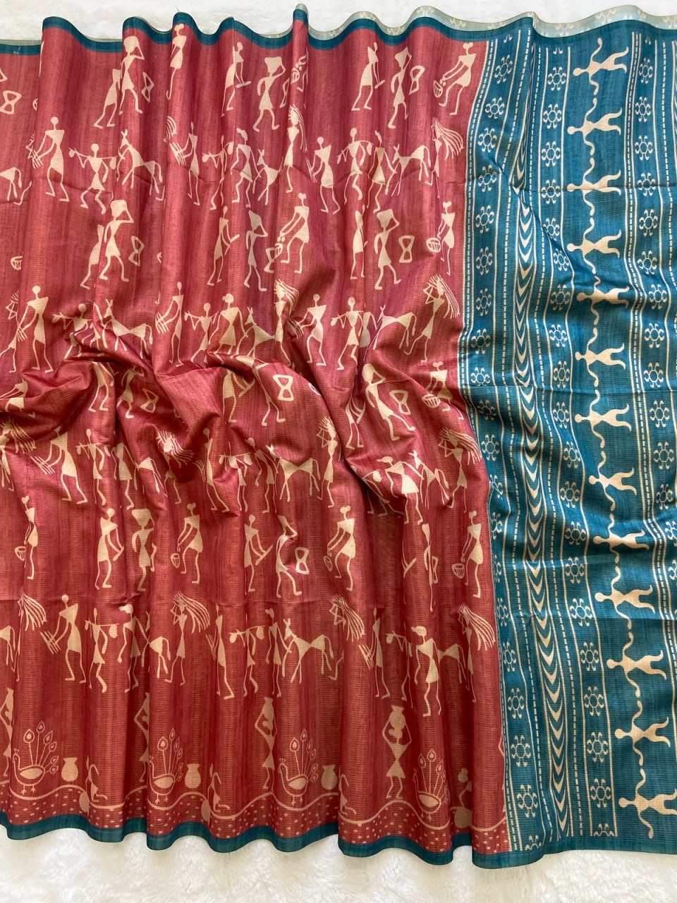 SOFT TUSSAR SILK SAREE WITH BEAUTIFUL PRINT WITH ATTRACTIVE PALLU AND CONTRAST PALLU  WITH TASSAL