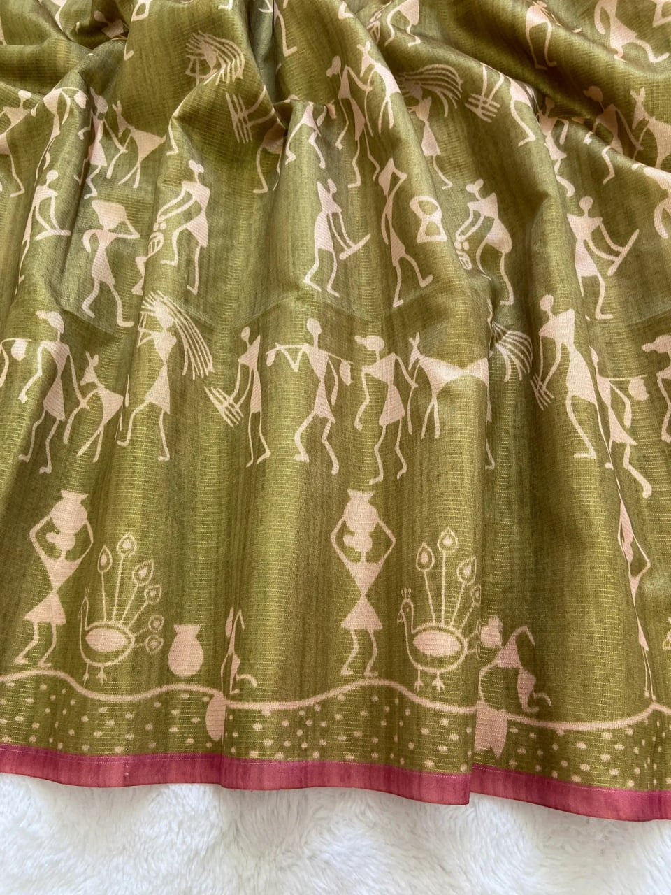 SOFT TUSSAR SILK SAREE WITH BEAUTIFUL PRINT WITH ATTRACTIVE PALLU AND CONTRAST PALLU  WITH TASSAL